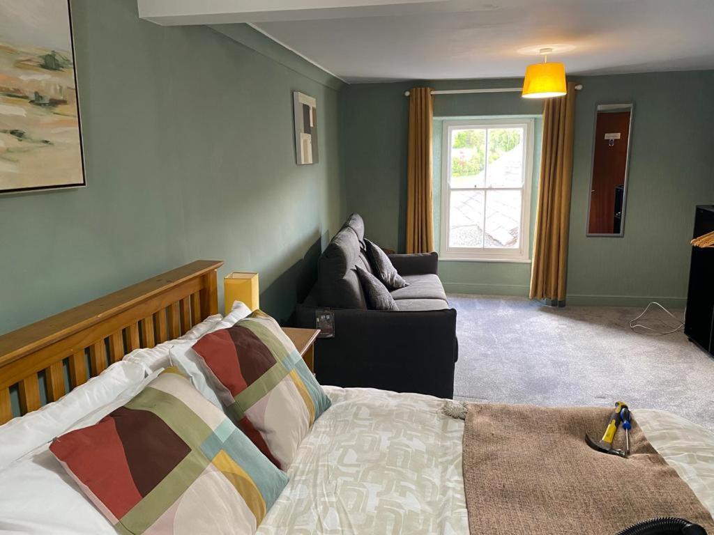 Kings Arms Otel Llandysul Dış mekan fotoğraf